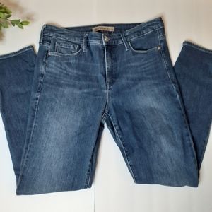 Athleta blue Jeans with a light wash. Like New